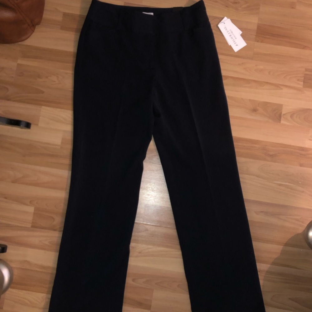 Atelier Luxe Boutique Navy Straight leg pants